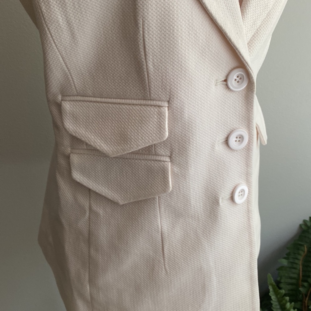 Sleeveless Jacket/Blazer - Picture 3 of 15